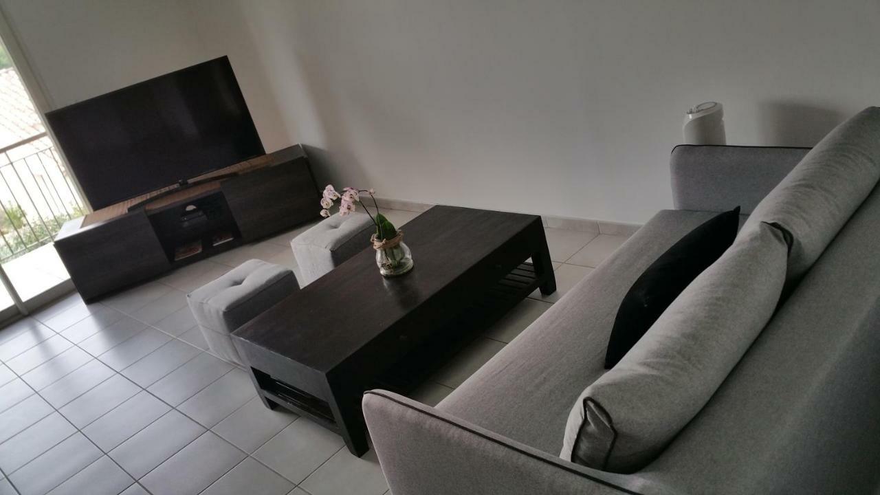 Apt 50M2 Avec Balcon Tout Equipe Proche D'Avignon Apartment Pernes-les-Fontaines Exterior photo